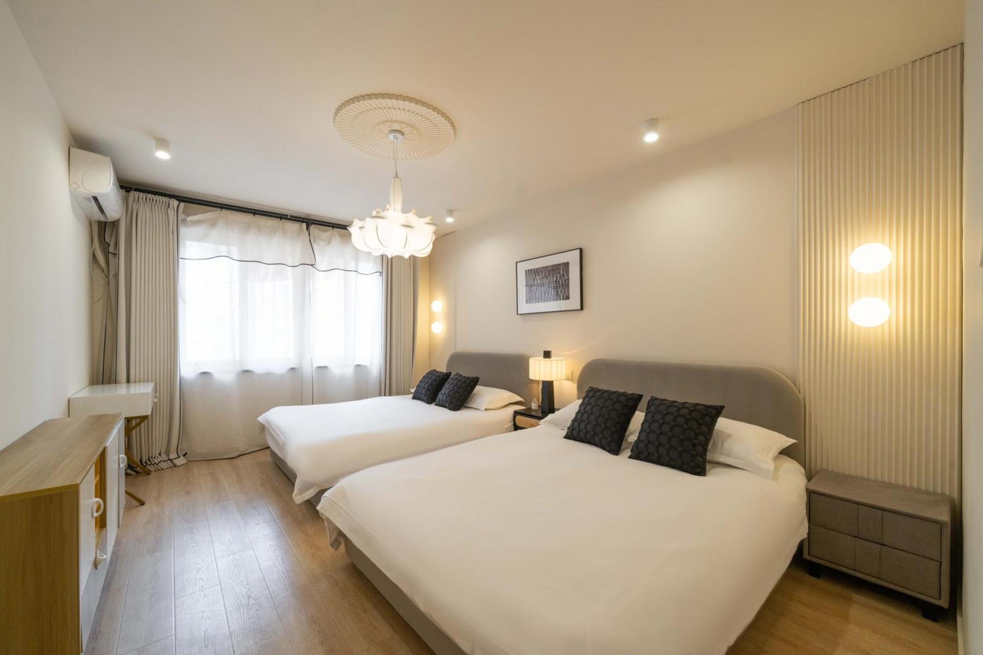 Molly - Walk To Yu Garden And The Bund 3bedrooms 1study 2 Bathrooms Elevator Shanghai