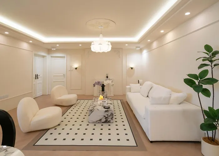 Molly Homestay - Walk To Yu Garden And The Bund 3Bedrooms 1Study 2 Bathrooms Elevator Apartment